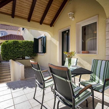 Apartmani Filipic Bol Exterior photo